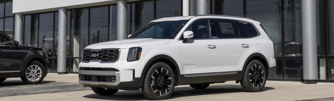 Is a Used Kia Telluride or Used Hyundai Palisade the Better 3-Row SUV Value?